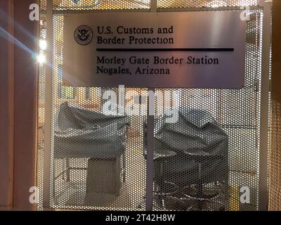 Nogales, Arizona, États-Unis. 27 octobre 2023. La station frontalière de Morley Gate, à Nogales, en Arizona, fait partie de nouveaux projets visant à renforcer la protection des frontières. (Image de crédit : © Sue Dorfman/ZUMA Press Wire) USAGE ÉDITORIAL SEULEMENT! Non destiné à UN USAGE commercial ! Banque D'Images