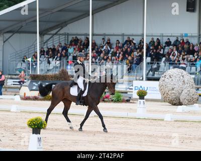 Aistis VITKAUSKAS de Lituanie avec Commander VG lors du test de dressage aux cinq étoiles de Pau Horse Trials le 27 octobre 2023, France (photo de Maxime David/MXIMD Pictures - mximd.com) Banque D'Images