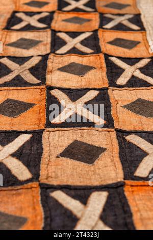 motif textile africain avec une patine grunge et point à la main Banque D'Images