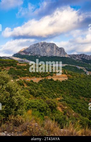 Sur la route de la Sainte Baume à Gemenos Bouches-du-Rhône Provence-Alpes-Côte-d'Azur France Banque D'Images