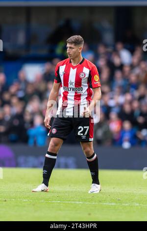 Londres, Royaume-Uni. 28 octobre 2023. Vitaly Janelt de Brentford lors du match de Premier League entre Chelsea et Brentford à Stamford Bridge, Londres, Angleterre le 28 octobre 2023. Photo de Grant Winter. Usage éditorial uniquement, licence requise pour un usage commercial. Aucune utilisation dans les Paris, les jeux ou les publications d'un seul club/ligue/joueur. Crédit : UK Sports pics Ltd/Alamy Live News Banque D'Images