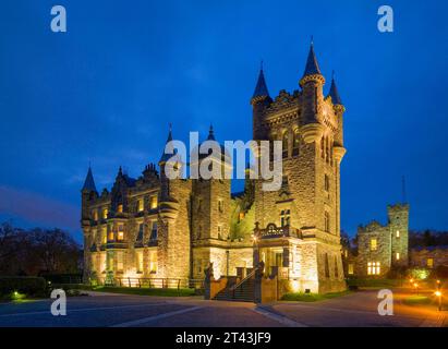 Crépuscule du château de Stormont Belfast Irlande du Nord Banque D'Images