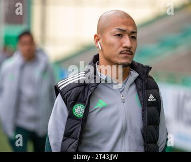 28 octobre 2023 ; Easter Road, Édimbourg, Écosse : Scottish Premiership football, Hibernian versus Celtic ; Daizen Maeda du Celtic arrive au stade Banque D'Images