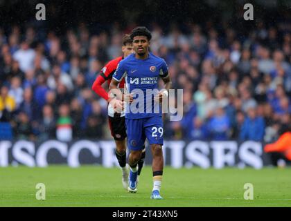 28 octobre 2023 ; Stamford Bridge, Chelsea, Londres, Angleterre : Premier League football, Chelsea versus Brentford ; Ian Maatsen de Chelsea Banque D'Images