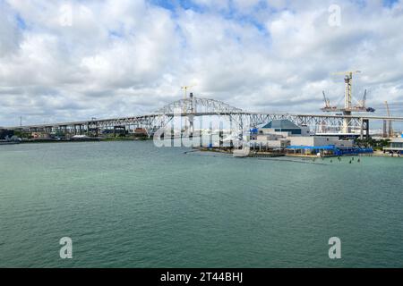 Vue sur Harbor Bridge et le Texas State Aquarium à Corpus Christi. Texas, États-Unis Banque D'Images