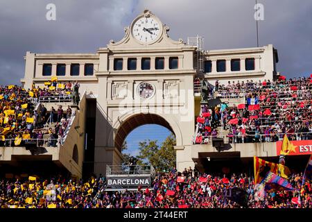 Barcelone, Espagne. 28 octobre 2023. Une vue détaillée du stade Lluis Companys est photographiée avant le match de football de la Liga entre le FC Barcelone et le Real Madrid CF, au stade Lluis Companys de Barcelone, Espagne, le 28 octobre 2023. Foto : SIU Wu. Crédit : dpa/Alamy Live News Banque D'Images