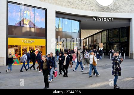 Entrée extérieure du centre commercial Westgate, Oxford, Royaume-Uni Banque D'Images