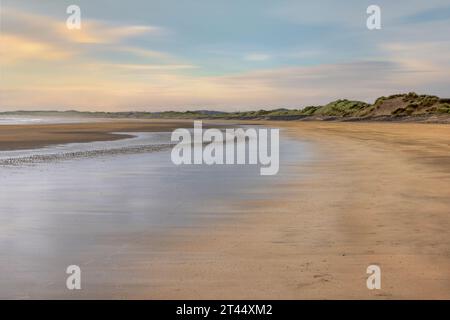 Streedagh Beach est une plage Pavillon Bleu située sur la Wild Atlantic Way dans le comté de Sligo, en Irlande. Banque D'Images