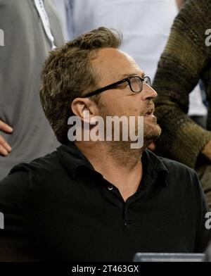 Queens, États-Unis d'Amérique. 08 septembre 2011. NEW YORK, NY - 08 SEPTEMBRE : Matthew Perry assiste au jour 11 des Championnats de tennis US Open 2011 à l'USTA Billie Jean King National tennis Center à Flushing, Queens, New York, USA.le 8 septembre 2011 dans le quartier Flushing de Queens Borough de New York. Personnes : Matthew Perry crédit : Storms Media Group/Alamy Live News Banque D'Images