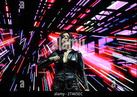 28 octobre 2023. Becky Hill se produit à la Kiss Haunted House Party au M&S Arena, Liverpool, Royaume-Uni. Crédit photo : David Bronstein/Alamy Live News Banque D'Images