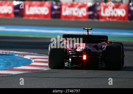 Mexico. 28 octobre 2023. Carlos Sainz, de Ferrari, d'Espagne concourt lors de la séance de qualification du Grand Prix de Formule 1 de Mexico 2023 sur le circuit Hermanos Rodriguez à Mexico, Mexique, le 28 octobre 2023. Crédit : Xin Yuewei/Xinhua/Alamy Live News Banque D'Images