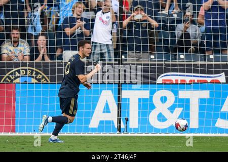 Chester, PA USA, 28 octobre 2023 l'attaquant de l'Union de Philadelphie Daniel Gazdag célèbre son but de penalty kick. Crédit : Don Mennig / Alamy News Banque D'Images