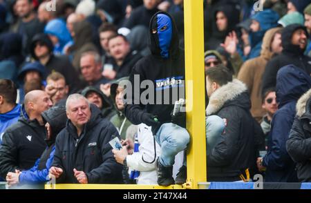 Bruges, Belgique. 29 octobre 2023. Supporter du club photographié avant un match de football entre le Club Brugge et le Royal Antwerp FC, dimanche 29 octobre 2023 à Brugge, le jour 12 de la saison 2023-2024 de la Jupiler Pro League première division du championnat belge. BELGA PHOTO VIRGINIE LEFOUR crédit : Belga News Agency/Alamy Live News Banque D'Images