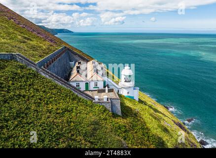 Le Lighthouse Keepers Cottage d'un drone, Foreland point, Lynton, Devon, Angleterre, Europe Banque D'Images