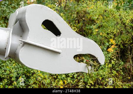 Détail de la sculpture de Stegosaurus au parc Teessaurus, Middlesbrough, Royaume-Uni, peinte par des volontaires en 2020. Banque D'Images