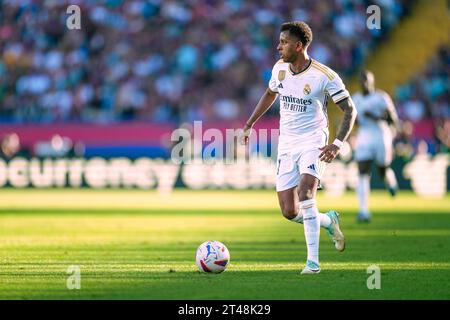 Barcelone, Espagne, 28, octobre 2023. Espagnol LaLiga EA Sports : FC Barcelona v Real Madrid CF. Rodrygo (11) crédit : Joan G/Alamy Live News Banque D'Images