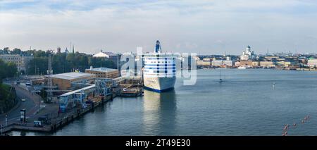 Vue aérienne panoramique sur le port sud d'Helsinki en Finlande Banque D'Images