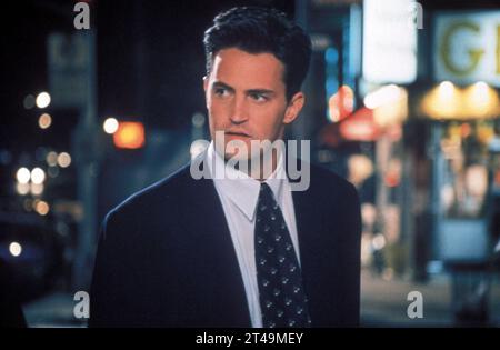 Film fixe de 'Fools Rush Inn' Matthew Perry © 1997 Columbia crédit : PictureLux/The Hollywood Archive/Alamy Live News Banque D'Images