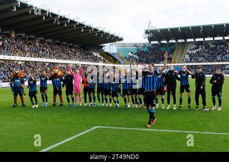 Bruges, Belgique. 29 octobre 2023. Les joueurs du Club célèbrent après avoir remporté un match de football entre le Club Brugge et le Royal Antwerp FC, dimanche 29 octobre 2023 à Brugge, le jour 12 de la saison 2023-2024 de la Jupiler Pro League première division du championnat belge. BELGA PHOTO KURT DESPLENTER crédit : Belga News Agency/Alamy Live News Banque D'Images