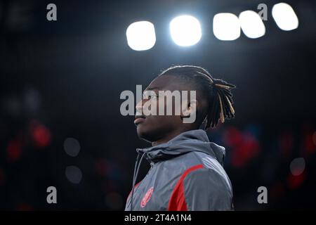 PARIS, FRANCE - OCTOBRE 25 : Rafael Leao de l'AC Milan lors du match de l'UEFA Champions League entre le Paris Saint-Germain et l'AC Milan au Parc des Prince Banque D'Images