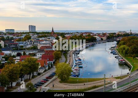 Allemagne : vue aérienne de Warnemuende (Rostock), port 'Alter Stromm' Banque D'Images