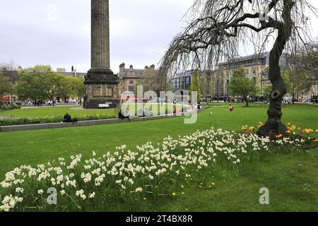 Vue printanière sur les jardins de St Andrew Square, Édimbourg, Écosse, Royaume-Uni Banque D'Images