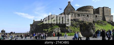 Vue sur les remparts du château d'Édimbourg, Écosse, Royaume-Uni Banque D'Images