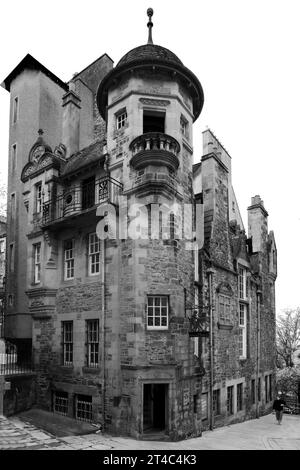 Vue du musée des écrivains, situé dans Lady Stair's House, Lawnmarket, Royal Mile, Édimbourg, Écosse, ROYAUME-UNI Banque D'Images