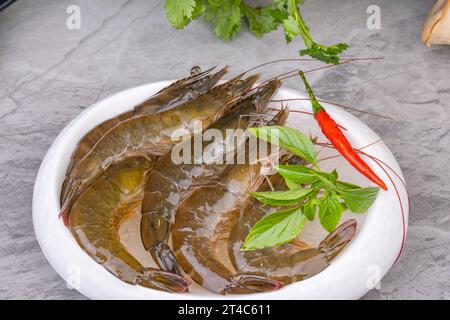 Crevettes （CREVETTES BLANCHES ）pour hot pot, yakiniku, sukiyaki et shabu utilisés Banque D'Images