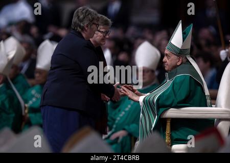 Cité du Vatican, Vatican 29 octobre 2023. Le pape François préside la messe de clôture à la fin du synode des évêques dans la basilique Saint-Pierre au Vatican. Maria Grazia Picciarella/Alamy Live News Banque D'Images