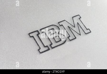 NEW YORK, USA - 22 SEPTEMBRE 2023 : logo IBM version vintage pré 1972 Banque D'Images