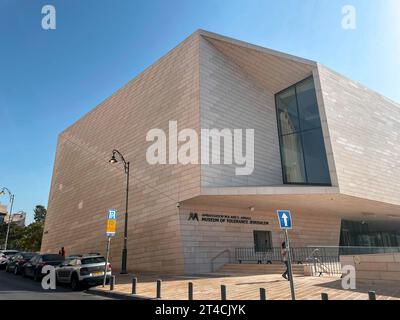 Jérusalem, Israël - 23 octobre 2023 : vue extérieure du Musée de la tolérance de Jérusalem situé dans le quartier Mamilla de Jérusalem Ouest, Israël. Banque D'Images