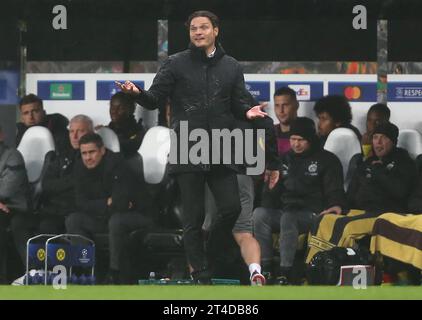 Edin Terzic Directeur du Borussia Dortmund. - Newcastle United v Borussia Dortmund, UEFA Champions League, Group F, St James's Park Stadium, Newcastle, Royaume-Uni. - 25 octobre 2023. Usage éditorial uniquement - des restrictions DataCo s'appliquent. Banque D'Images