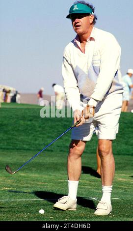 GENE HACKMAN ; né le 30 janvier 1930 ; acteur et romancier américain à la retraite ; jouant au golf ; crédit : Lynn McAfee / Performing Arts Images www.performingartsimages.com Banque D'Images