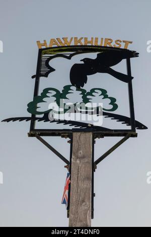 Angleterre, Kent, Hawkhurst Village, Village Sign Banque D'Images