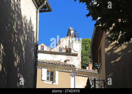 L'église Sainte Catherine d'Alexandrie au Village viticole des Côtes-du-Rhône de Gigondas dans le Vaucluse France Banque D'Images