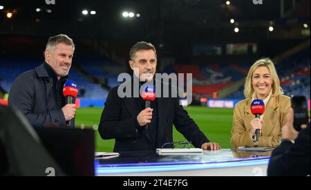 Londres, Royaume-Uni. 27 octobre 2023. 27 Oct 2023 - Crystal Palace v Tottenham Hotspur - Premier League - Selhurst Park l'équipe de football Sky Sports présentatrice de Kelly Cates, Gary Neville et Jamie Carragher. Crédit photo : Mark pain/Alamy Live News Banque D'Images