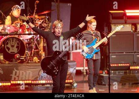 Hollywood, États-Unis. 29 octobre 2023. George Thorogood joue avec les destroyers au Hard Rock Live à Hollywood, Floride, le 29 octobre 2023. La performance était la dernière nuit de la tournée Crazy Nights. (Photo de Geoffrey Clowes/Sipa USA) crédit : SIPA USA/Alamy Live News Banque D'Images