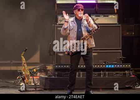 Hollywood, États-Unis. 29 octobre 2023. Buddy Leachjoue avec les destroyers au Hard Rock Live à Hollywood, Floride, le 29 octobre 2023. La performance était la dernière nuit de la tournée Crazy Nights. (Photo de Geoffrey Clowes/Sipa USA) crédit : SIPA USA/Alamy Live News Banque D'Images
