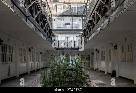 Londres, Royaume-Uni - Oct 24, 2023 - Maison dans de Vere Mews et de Vere Cottages. South Kensington, espace pour le texte, mise au point sélective. Banque D'Images