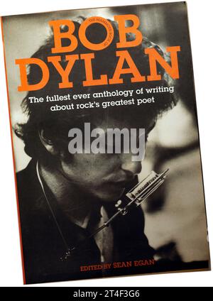 Bob Dylan édité par Sean Egan. Couverture de livre sur fond blanc. Banque D'Images