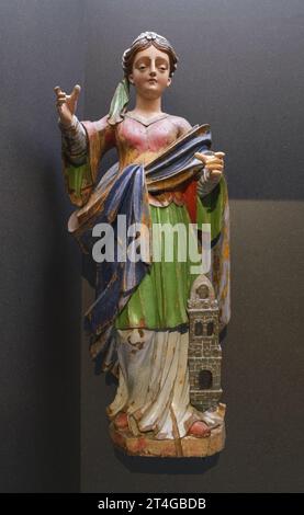 Portugal : une image de Santa Bárbara (Sainte Barbara) et sa tour de Recolhimento das Órfãs de Nossa Senhora da Esperança (rassemblement des filles orphelines de notre-Dame de l'espoir), maintenant dans le Museu da Misericórdia do Porto, Porto. Sainte Barbara était une sainte grecque chrétienne et martyr. Elle est souvent représentée avec une tour. En tant que l'une des quatorze Saintes aides, Barbara est une sainte populaire, peut-être mieux connue comme la patronne des armuriers, artilleurs, ingénieurs militaires, mineurs et autres qui travaillent avec des explosifs en raison de l'association de sa légende avec la foudre, et aussi des mathématiciens. Banque D'Images