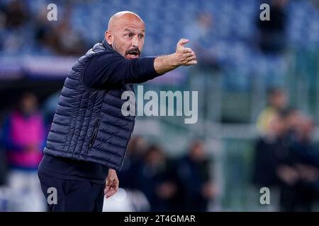 Rome, Italie. 30 octobre 2023. Vincenzo Italiano entraîneur-chef de ACF Fiorentina Gestures lors du match Serie A Tim entre SS Lazio et ACF Fiorentina au Stadio Olimpico le 30 octobre 2023 à Rome, Italie. Crédit : Giuseppe Maffia/Alamy Live News Banque D'Images