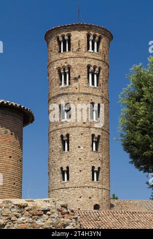 Campanile de Sant Apollinare Nuovo à Ravenne, Emilie-Romagne, Italie. Banque D'Images