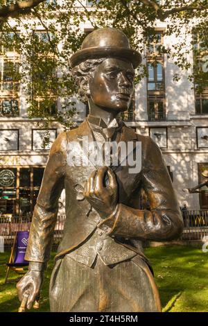 Angleterre, Londres, Leicester Square, Charlie Chaplin Statue Banque D'Images
