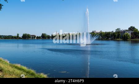 Fontaine d'eau à Pfaffenteich dans le centre de Schwerin Banque D'Images