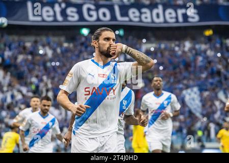 Ruben Neves d'Al-Hilal SFC célèbre après avoir marqué lors de leur match de la SAFF Saudi Arabia KingÕs Cup 2023-24 R16 entre Al Hilal SFC et Al Hazem SFC au King Fahd International Stadium le 30 octobre 2023 à Riyad, en Arabie saoudite. Photo de Victor Fraile / Power Sport Images Banque D'Images