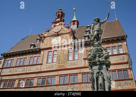 Neptunbrunnen, Altes Rathaus, Am Markt, Tübingen, Bade-Württemberg, Deutschland *** Neptune Fountain, Old Town Hall, Am Markt, Tübingen, Baden Württemberg, Allemagne Banque D'Images