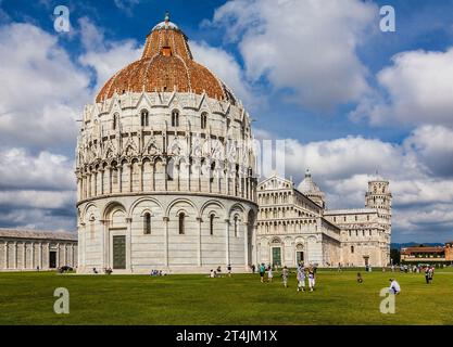 Une vue de la cathédrale en Toscane, juste à côté de la tour penchée de Pise. Banque D'Images