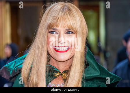 New York, États-Unis. 31 octobre 2023. Savannah Guthrie a habillé Taylor Swift pour le Today Show à Halloween à New York, NY le 31 octobre 2023. (Photo de Hailstorm Visuals/Sipa USA) crédit : SIPA USA/Alamy Live News Banque D'Images